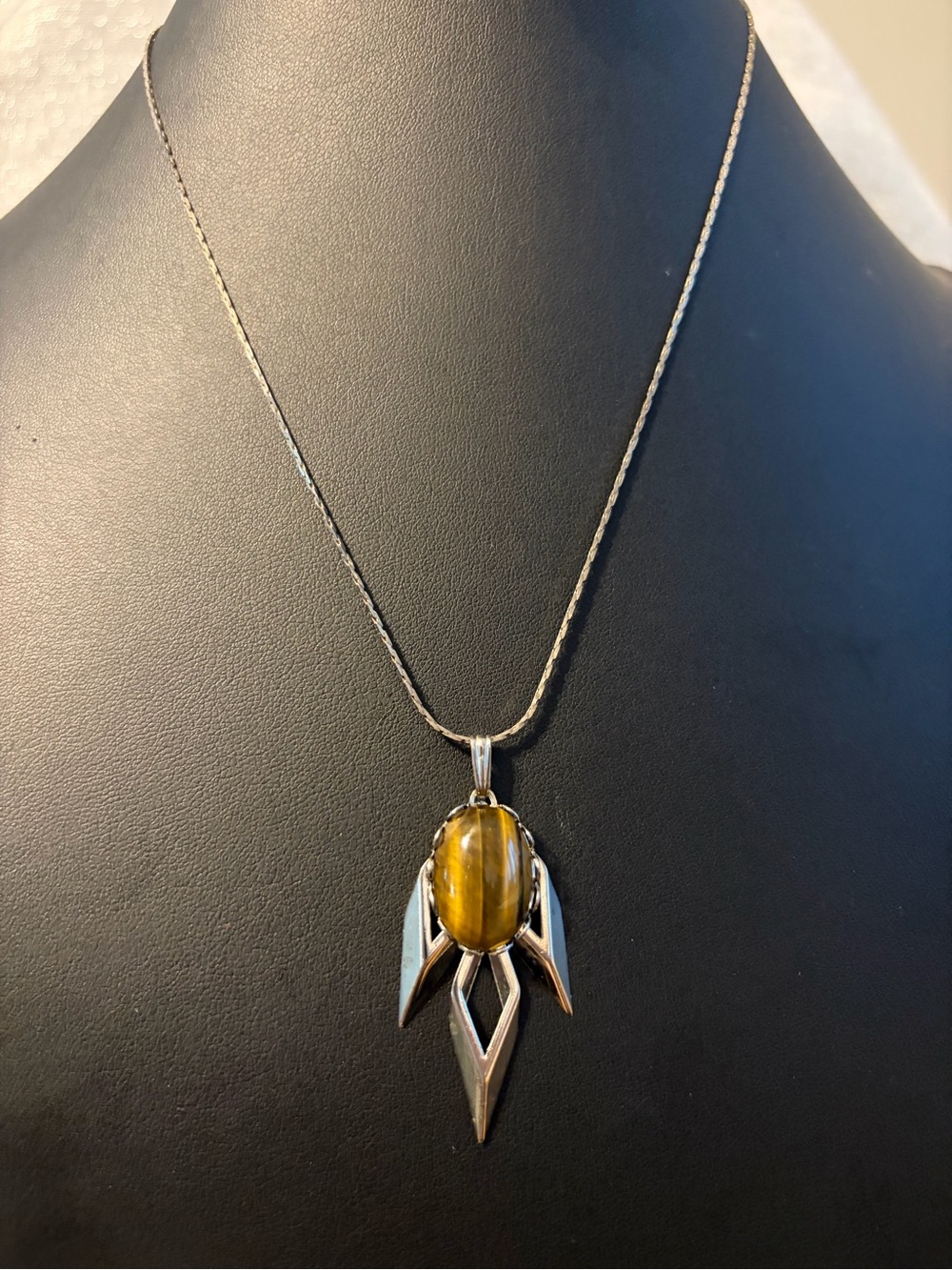Vintage Tiger's Eye Silver Pendant Necklace - Brown Gemstone Jewelry